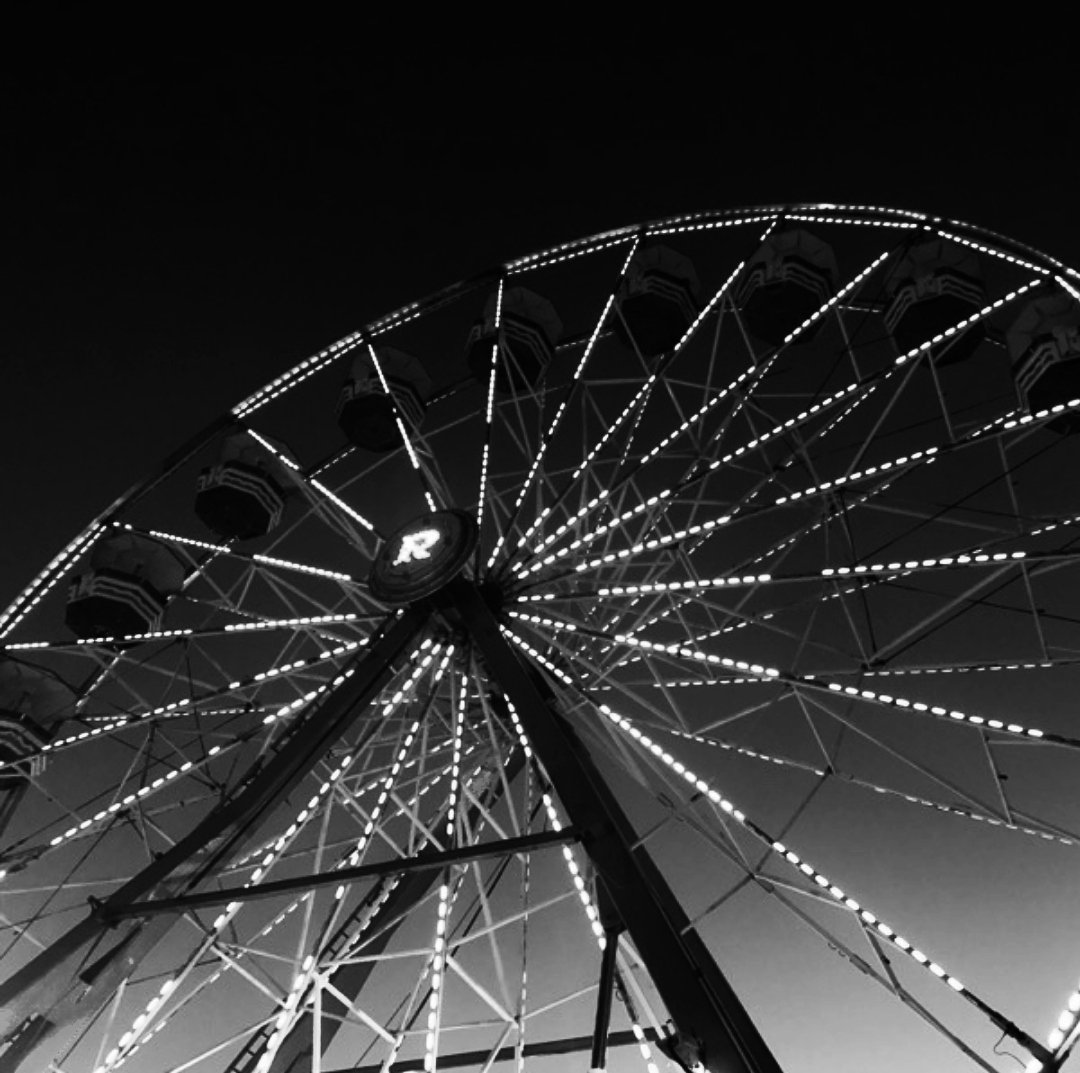 iamsharidyon's tweet photo. First time on the #ferriswheel. I survived! #gastatefair https://t.co/E1lwpuG7yp