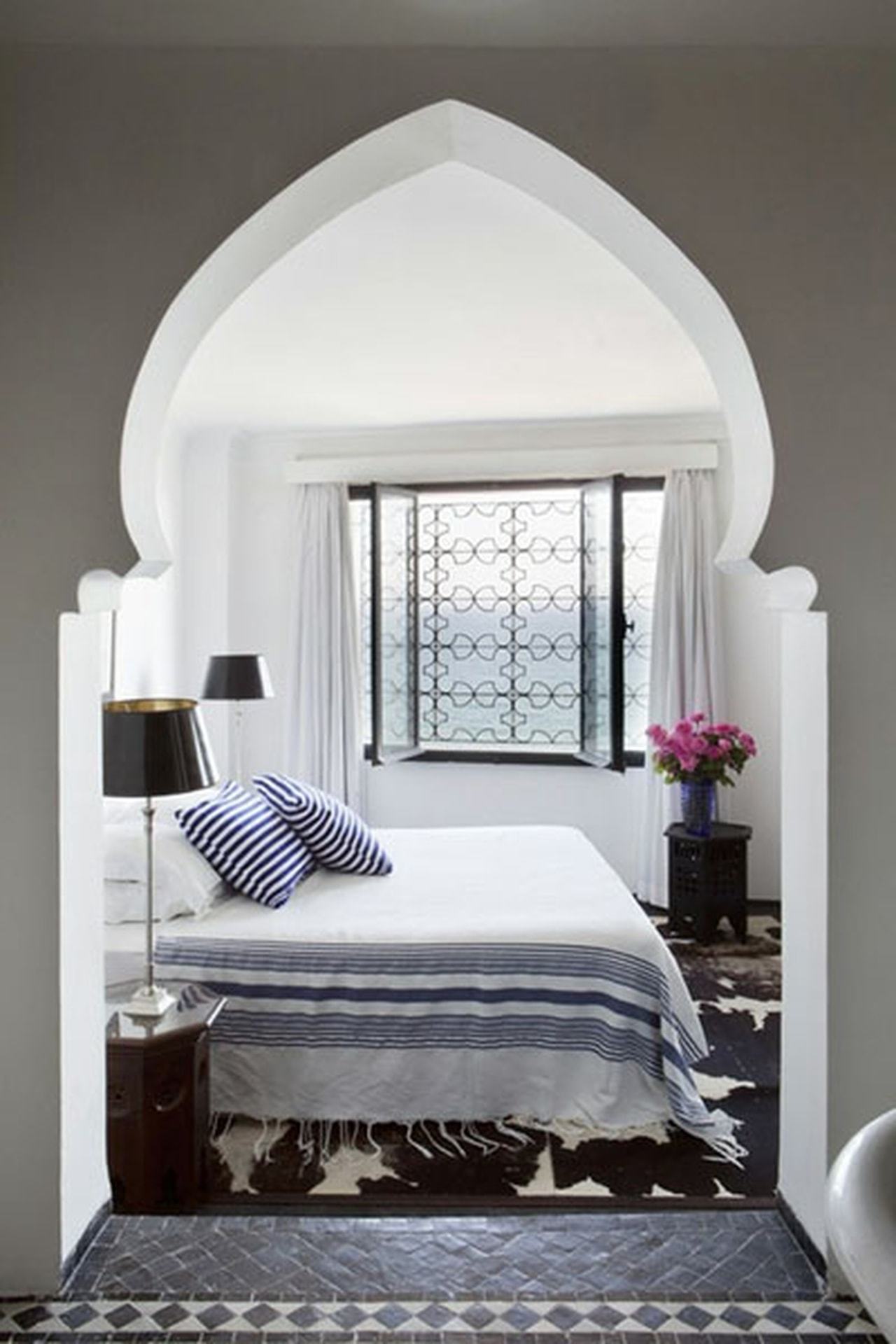 Moroccan style 2024 bed frame