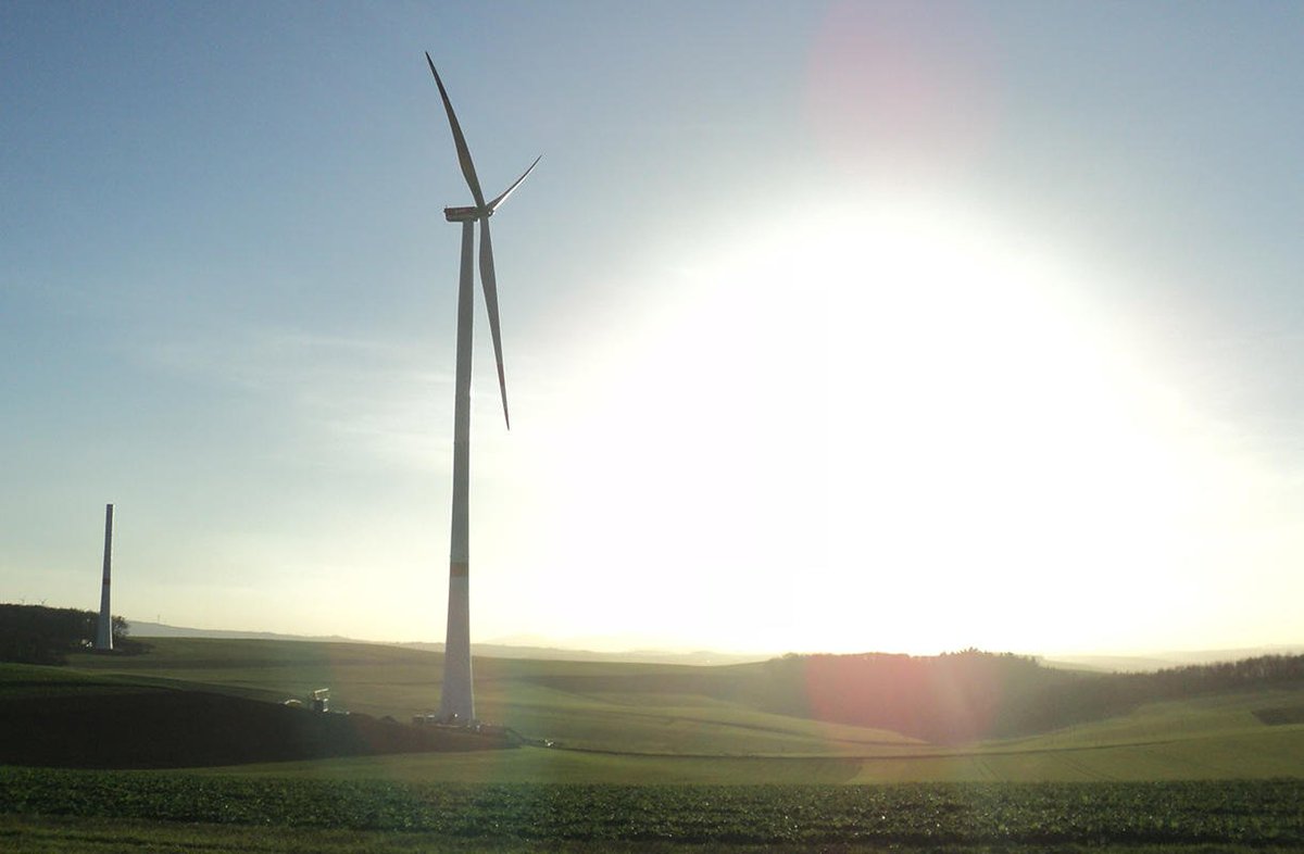 LMWindPower's tweet photo. New chapter for LM Wind Power and @GErenewables in a joint effort to reduce the cost of energy and #CapturetheWind https://t.co/0FSw6NYSDP https://t.co/38rXTMzPdy