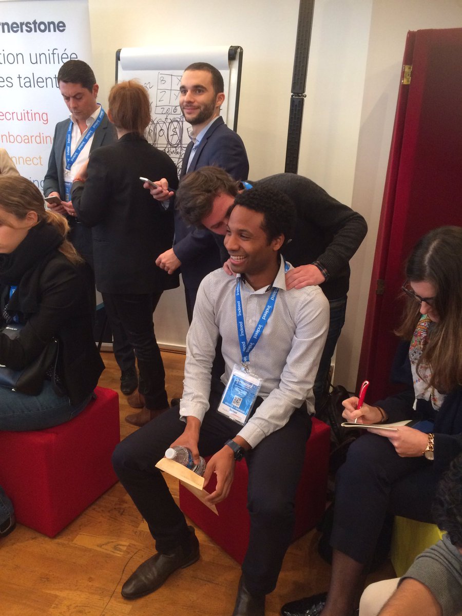 WhireMe's tweet photo. Il y a 1 an, @WhireMe gagnait le #challengePe @pole_emploi ! @meliwal nous a pris sur le fait après le pitch #rmsconf... #amitiéVirile https://t.co/L8m1WzQYb8