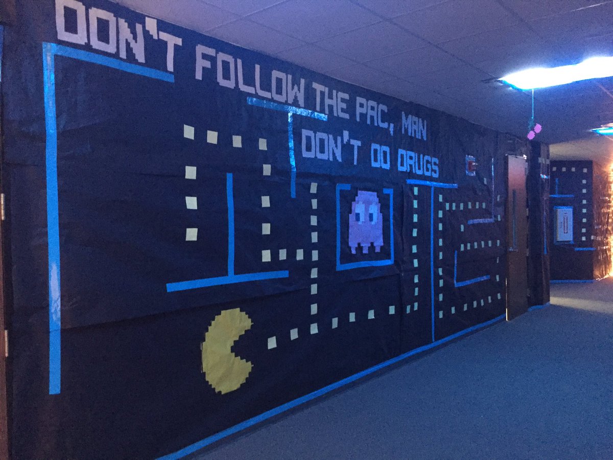 sheptonart's tweet photo. Shepton Art Club rocked Red Ribbon Week! #dontfollowthepac,man #sheptonart #redribbonweek @caseyymmarie @caseycayas https://t.co/ogKPutOyp5