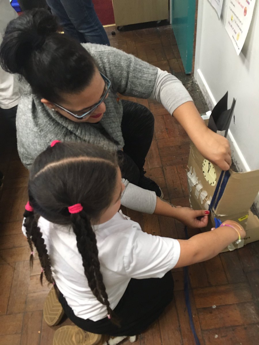 StMaryRedPrim's tweet photo. In 2 Elm we are making famous London buildings https://t.co/bGKQdhicwA