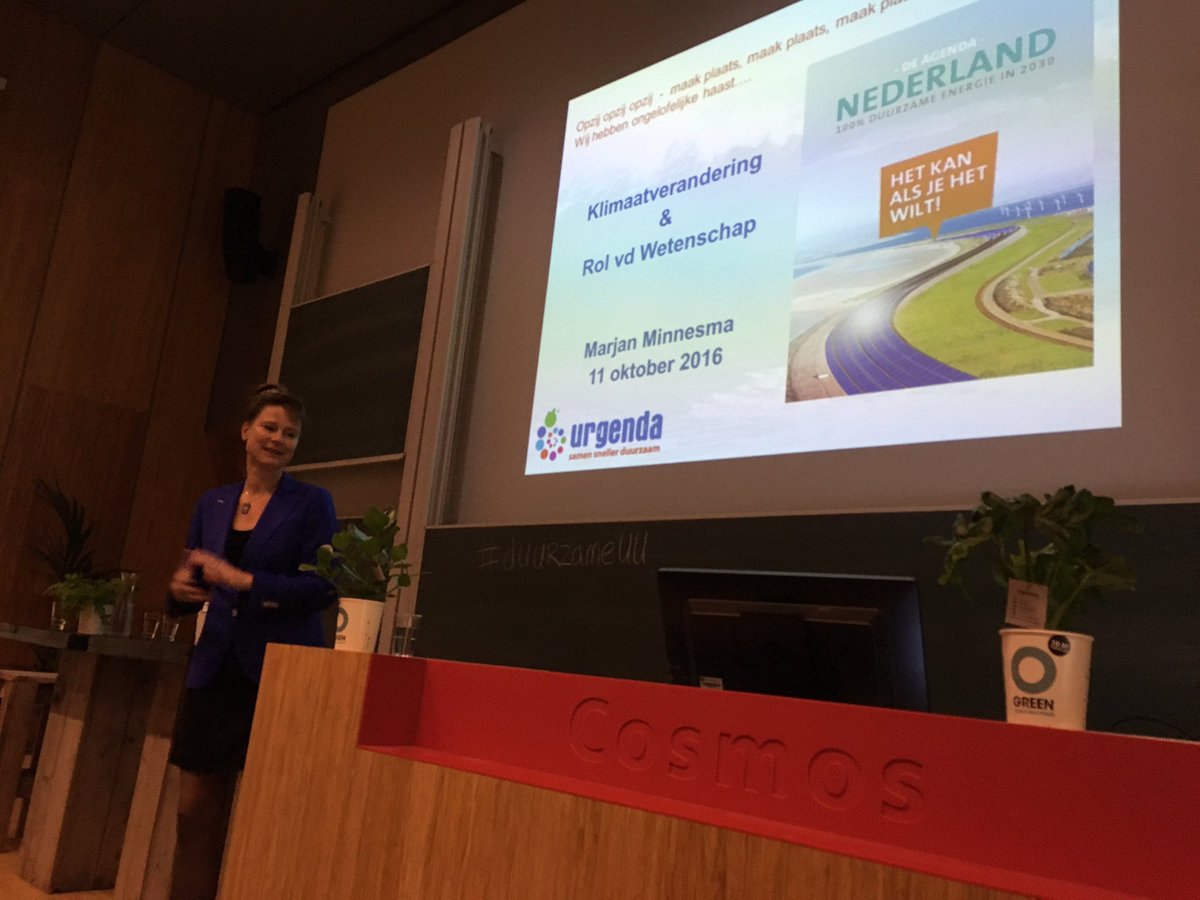 TeamFootprint's tweet photo. Keynote van @marjanminnesma bij #duurzameUU dag over noodzaak CO2-neutraal in 2030 en rol van wetenschap. In een #colbert2share ; ) https://t.co/gA9a95XcNQ