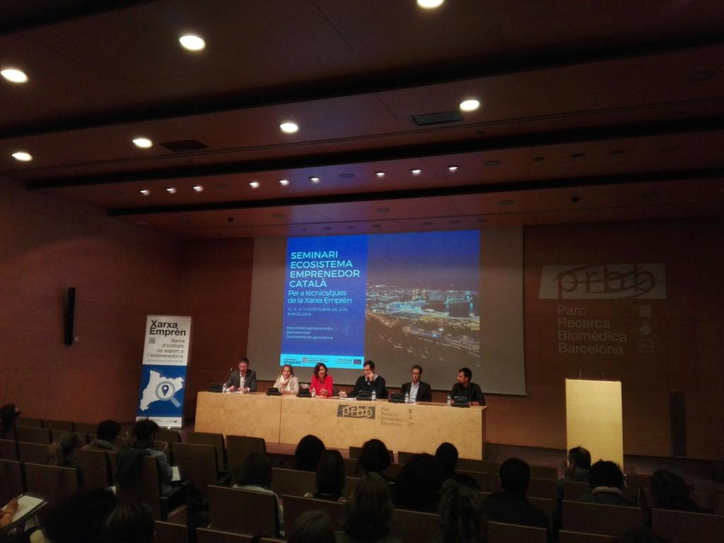 Silvia_Biosca's tweet photo. Taula rodona del Seminari de la @xarxaempren amb Jordi Aguasca, Elisabeth Martínez, Urs Rothmayr, Yolanda Pérez, Josep Biosca i Jordi Naval https://t.co/J2KrsYX6Nh