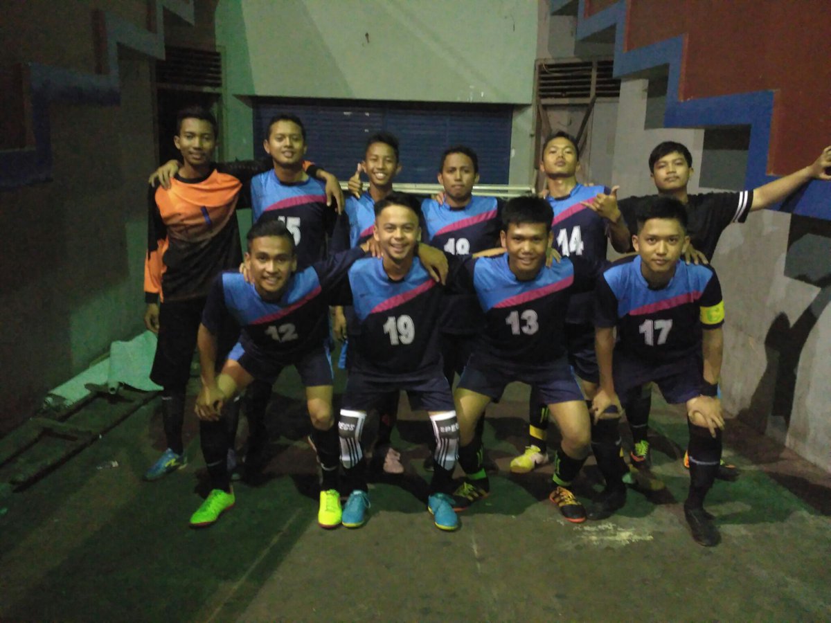 Team futsal SMAN 10 Ptk (B),Tournament COPA FUTSAL PELAJAR 2016⚽.

#AJSportainment #GORPangsuma.