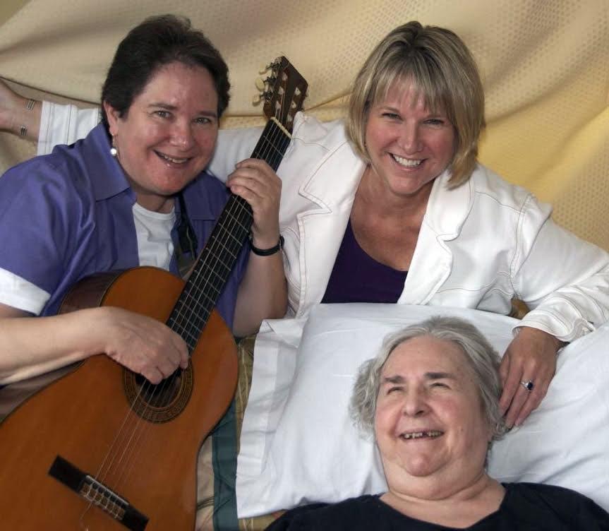 folksstories's tweet photo. Lori founded @AlzSpks, an organization whose efforts challenge the stigma of #dementia https://t.co/ZvpLkcls0q https://t.co/sBMLjYUSka