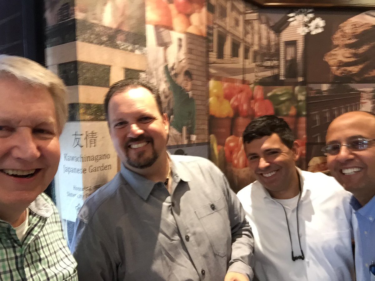 indychristian's tweet photo. Enjoyed meeting Darren from HQ in Texas. Love @CornerBakery (John/Muhammed) here in @ClayTerrace #Carmel!
#Fri7am https://t.co/Z2yaN1xKDI