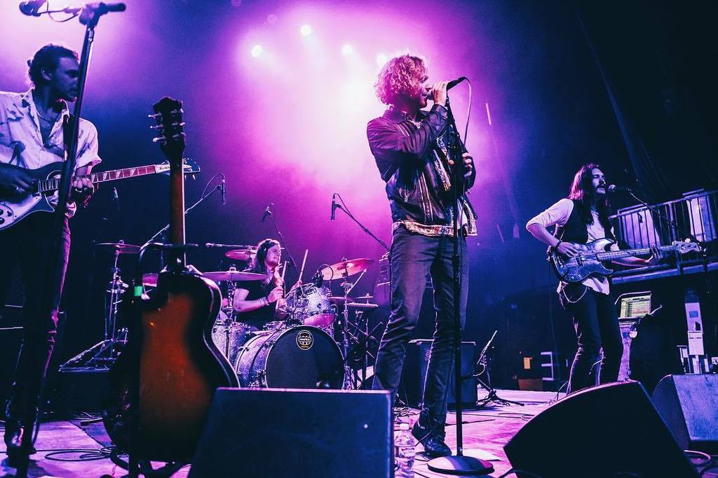 walkingshapes's tweet photo. Hey Austin! We are playing a show in you this Thursday at Emos with @thetempertrap and @coastmodernmusic - Catch yo… https://t.co/Ax7LvNGSGx