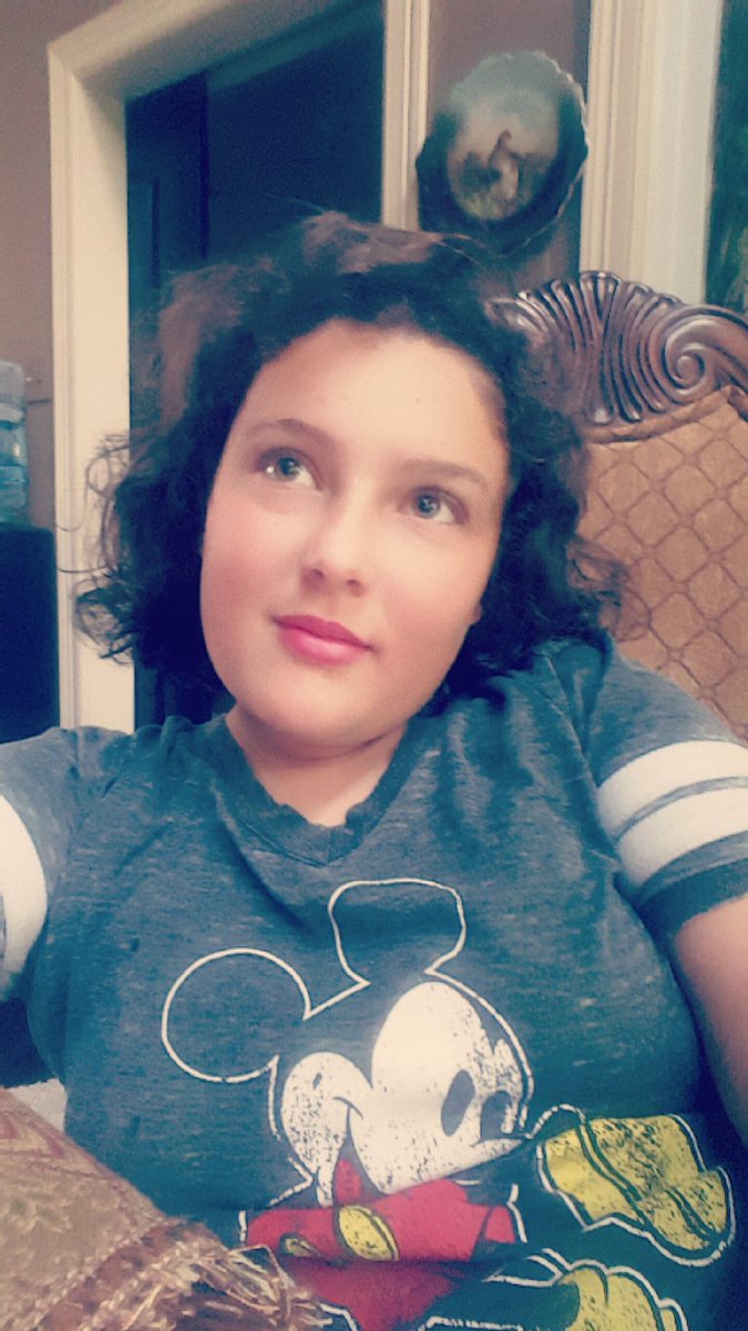 JDN2019's tweet image. Hey guys doing school