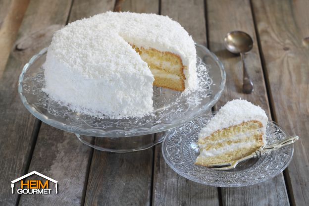 HeimGourmet's tweet photo. Es ist Kaffee- und Kuchenzeit mit unserer Kokostraumtorte! 
➡ https://t.co/ZW2SpduUlj ⬅
#kokos #kuchen #tortentraum #lecker https://t.co/0NfbQE5bvZ