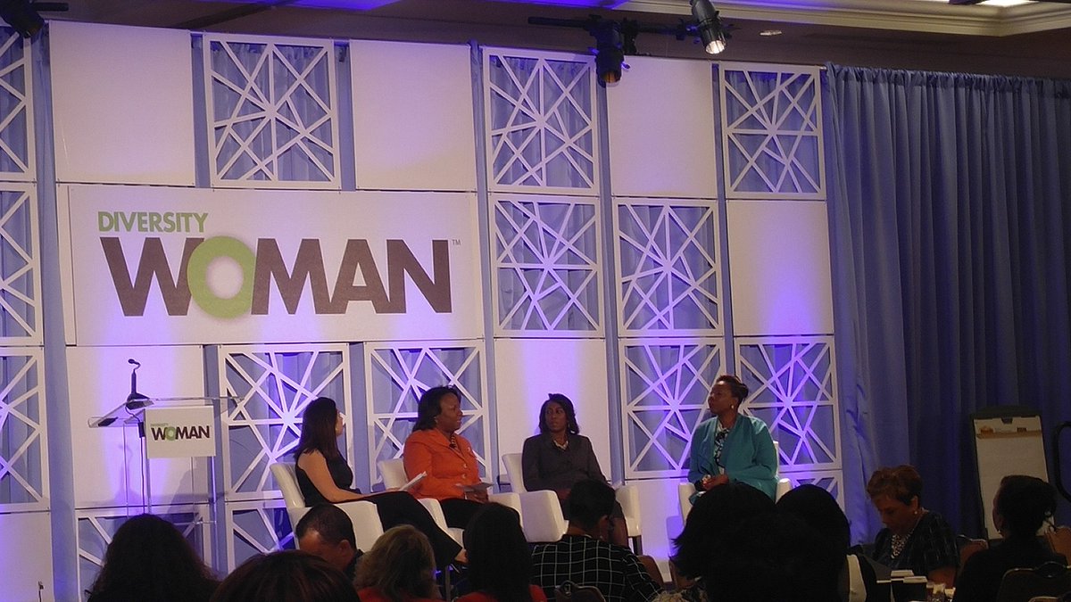 fran_phill's tweet photo. How STEM programs can impact the future @JackieGlenn_ and Rainia #2016DWBLC #DWBLC #DiversityWoman @DWConf https://t.co/LMFMtmfZEz
