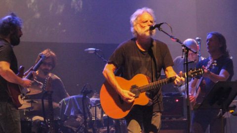 DMNdotcom's tweet image. Bob Weir Welcomes Matt Berninger &amp;amp; John Mayer In Los Angeles -  feedproxy.google.com/~r/Jambase/~3/…