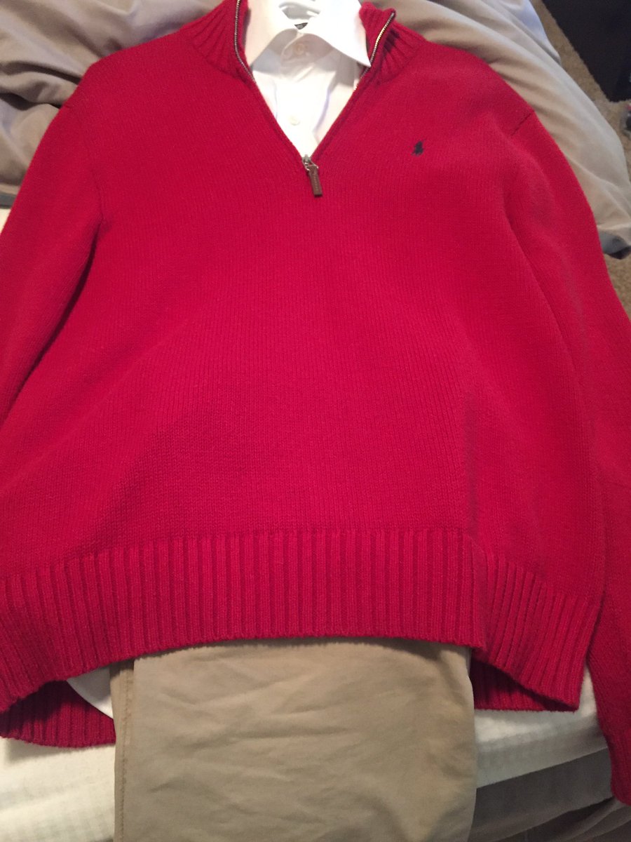 shawnchitnis's tweet photo. Look what I found in my closet! The essentials for a @kenbone18 costume! #KenBone #Halloween #Campaign16 #debate Cc: @M1kespinoza https://t.co/085vLN3ng7