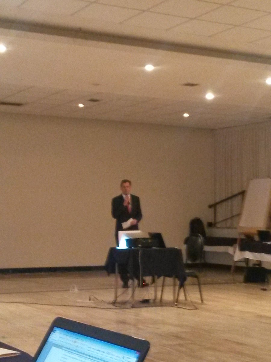 guimerzs's tweet photo. Embajador de Suiza, Roger Denzer, llama a conectar comunicación digital con desarrollo #Ciespal #Redcomsuiza https://t.co/NAhnb2XlyC