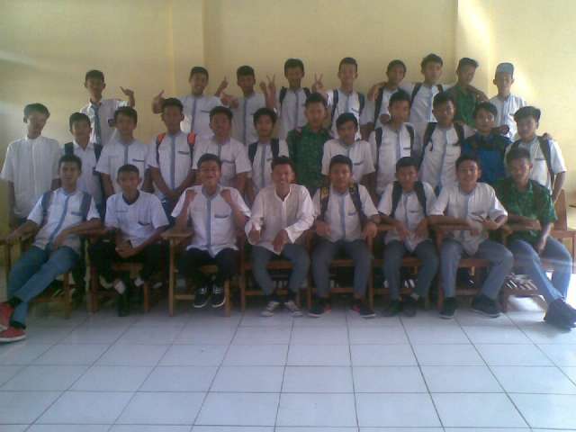 r_kezz's tweet image. Carulun ? Muhun da keur kelas 10 :v 

#SMK73Majalengka #MachineOne