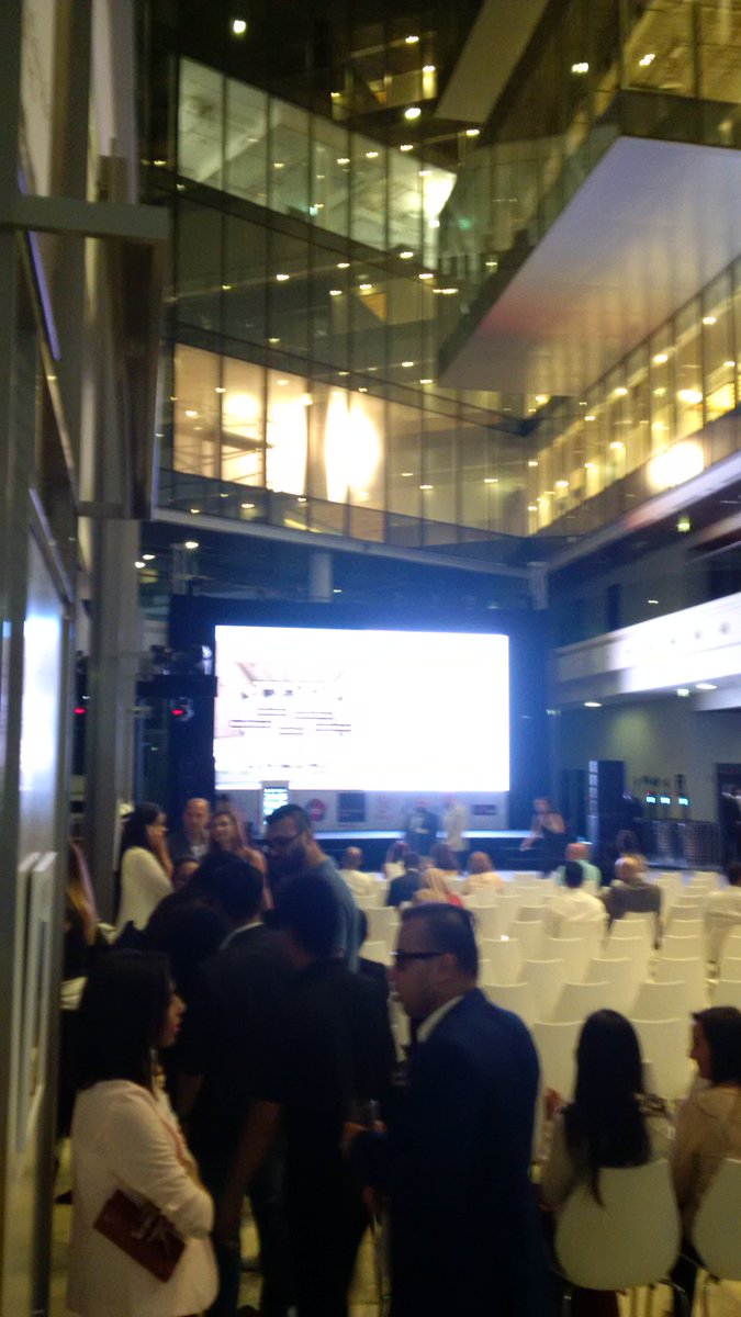 ckguntur's tweet photo. Awesome setup at design disruptors d3 #mjdigital https://t.co/GVnRRapkMJ