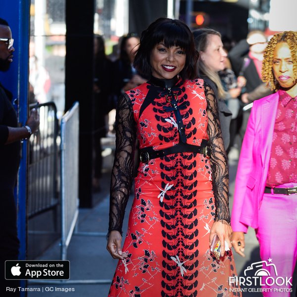 FirstLookEmpire's tweet photo. Taraji P. Henson | Celebrity Sightings in New York City - October 11, 2016 #Empire https://t.co/sNkHd53PCG https://t.co/mZNar6caB3