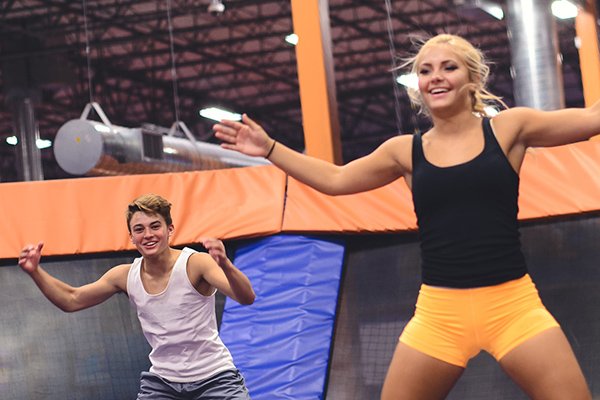 szmississauga's tweet photo. #SkyRobics Schedule:
Mon-Thurs: 7pm-8pm and 8pm-9pm
Sat & Sun: 9am-10am and 10am-11am
$13+tax per class
More info: https://t.co/yscpsHhwLO https://t.co/Ip7AQDqaxd