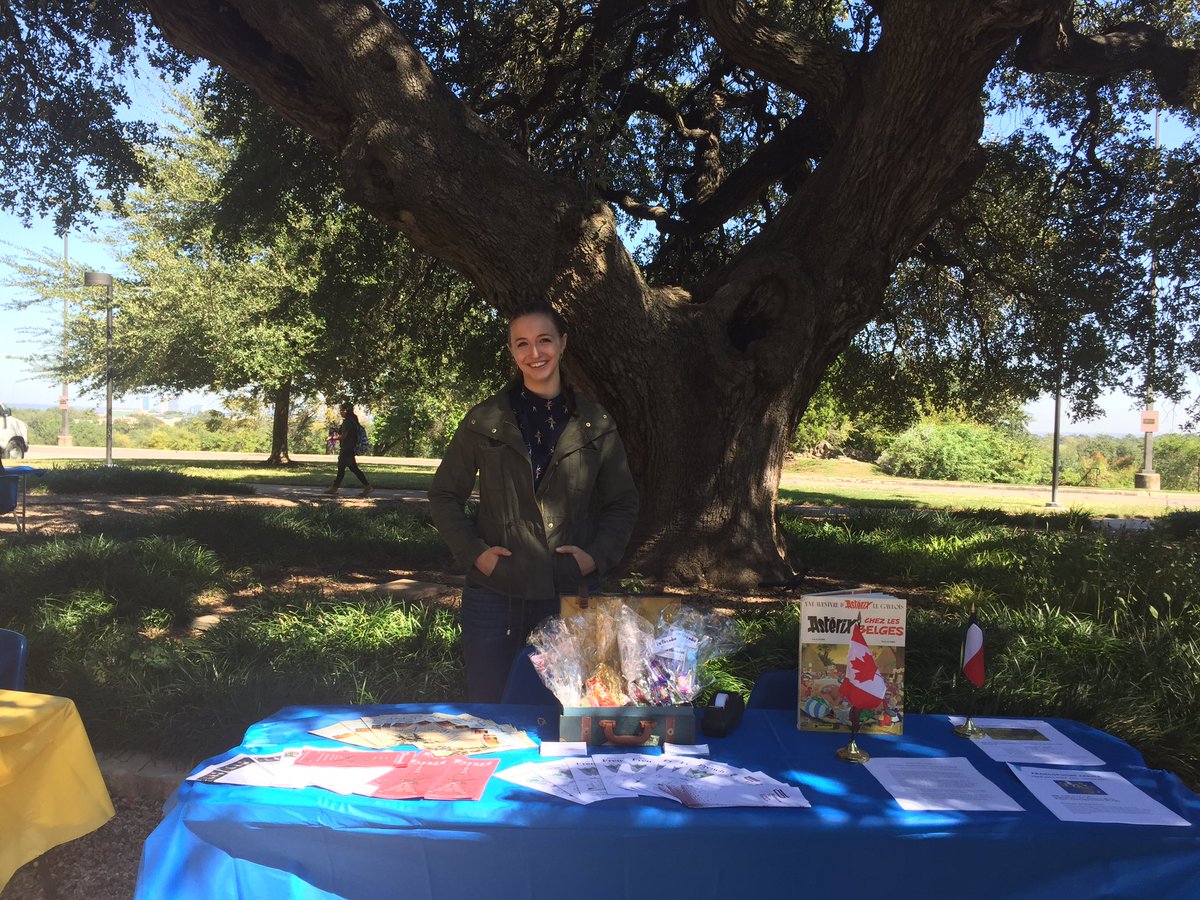 French minor and French Club officer Amanda Alden at the Modern Language Mingle @SEUhumanities @sharondnell
