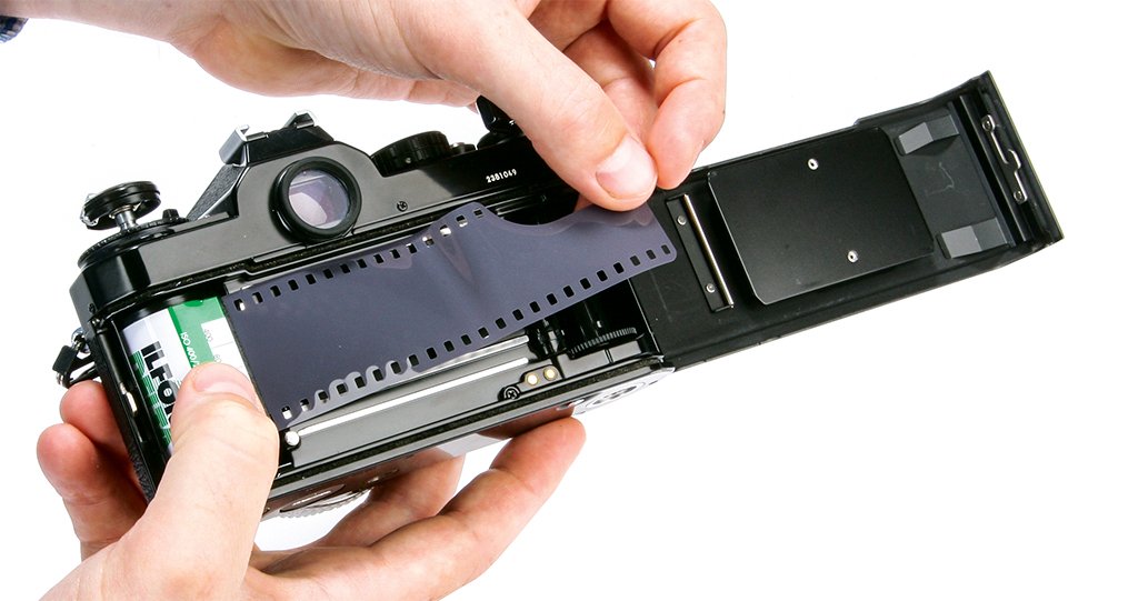 AP_Magazine's tweet image. Wanna get analogue? Here's what you need to know to start in our essential guide to shooting film apmag.co/ooj3zY