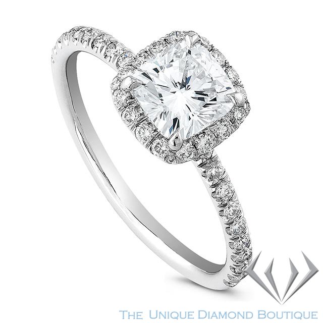 UDBJewelry's tweet photo. Diamond engagement ring by Sareen.#UDBJewelry #rings #loveit #fashionista #18k #fashiongra https://t.co/l6acNgZn7G https://t.co/cA7YEU75ny