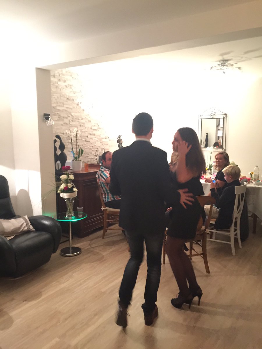 ArtIsCreepy's tweet photo. @MariieNoel Vous êtes mignons 👌 https://t.co/E9V7FEBy74