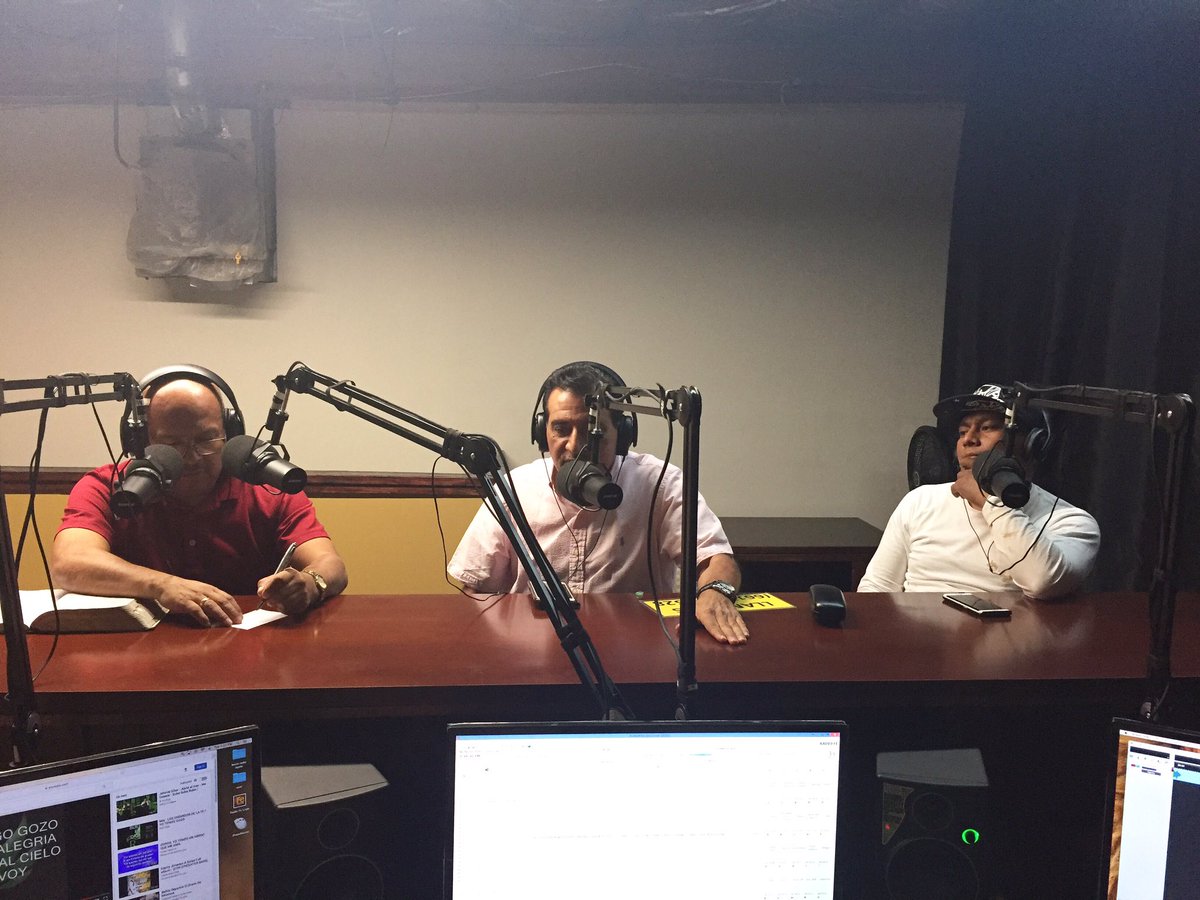RadioFe945's tweet photo. EN VIVO con la Confraternidad Unida de Pastores del condado de Kern . Cada martes a la 1:30PM (661)556-5528 #RadioFe #RadioFe945 #FEmilia https://t.co/uWsRRWntUw