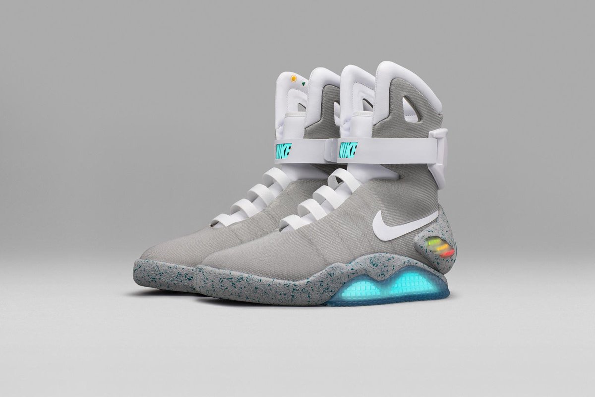 FrSnkrhd's tweet photo. Fin des enchères à Hong Kong pour la Nike Mag, la paire a finalement été vendu à 94 235€ ! https://t.co/zMVZheh6Dz