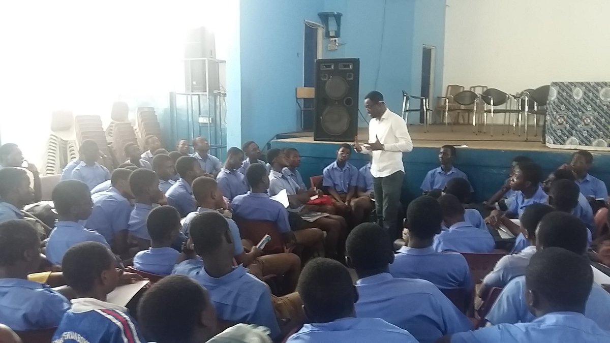 JuniorCampGhana's tweet photo. Worlanyo Wemegah @ChiefWorla (#Odadee), an entrepreneur, mentored @ #Presec on marketing & career. He was among #PresecAlumni @ #jcpresec. https://t.co/6KXPDkvQQN