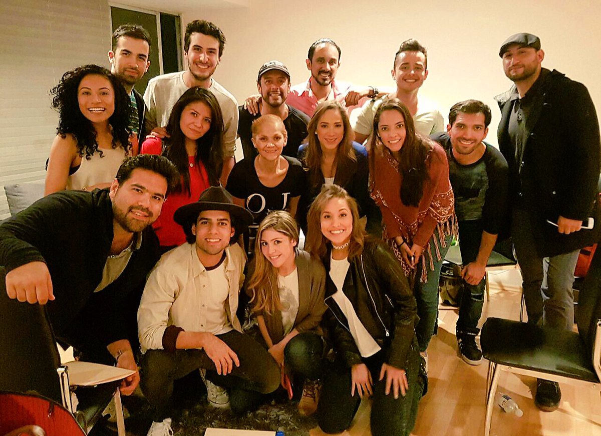 OddyEspinosa's tweet photo. Les estamos preparando un gran regreso en la gira de @CarrieElMusical !!! Estén pendientes @FansCarrieMx https://t.co/R1dAnZLCVl