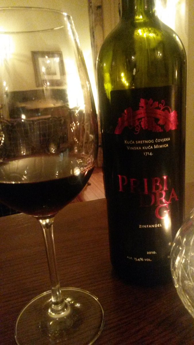 suzi_og's tweet photo. All stand for the newest addition to the @screebehouse 2017 wine list! #Croatian #Zinfandel #CaliforniaWho https://t.co/PzUfMvfE3q