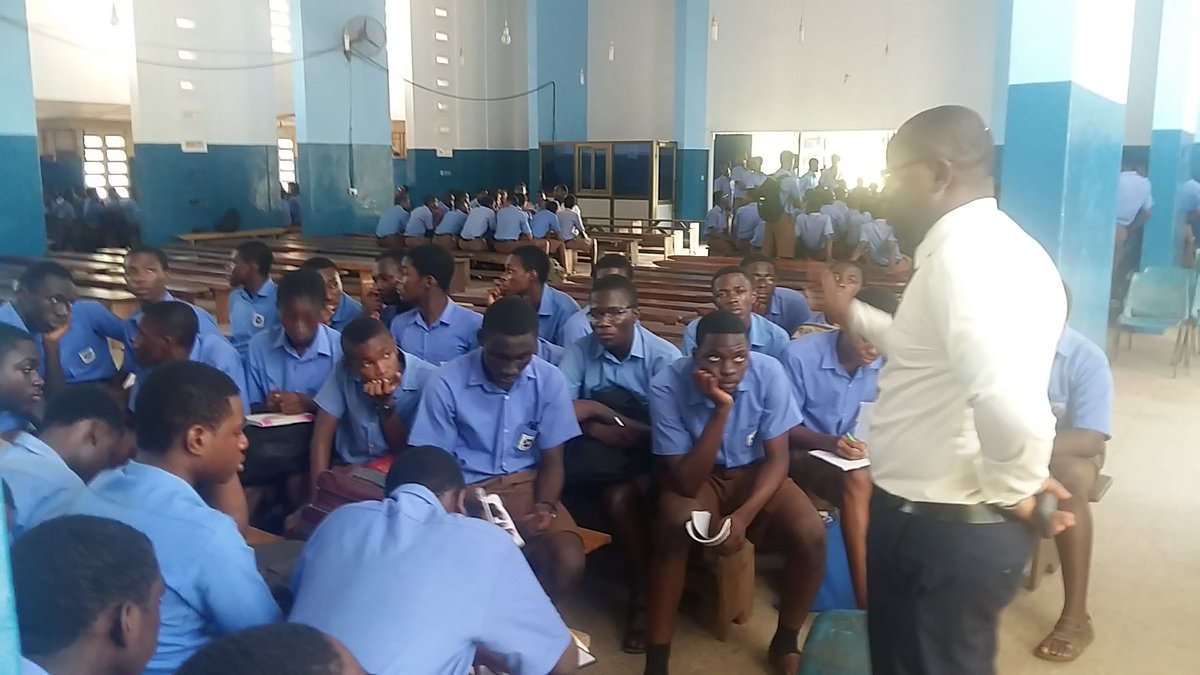 JuniorCampGhana's tweet photo. Joseph Boakye (#Odadee), who works in the ICT industry, mentored @ #Presec on programming, IT, etc. He was among #PresecAlumni @ #jcpresec. https://t.co/IZMFfekHgw