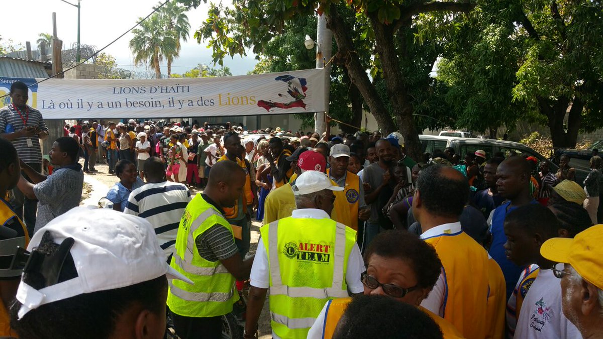 lionsclubs's tweet photo. Disaster relief efforts remain ongoing in Haiti, where Lions and Leos are assembling/distributing 1000+ disaster kits #LionsRelief https://t.co/d9M4mKEQFy