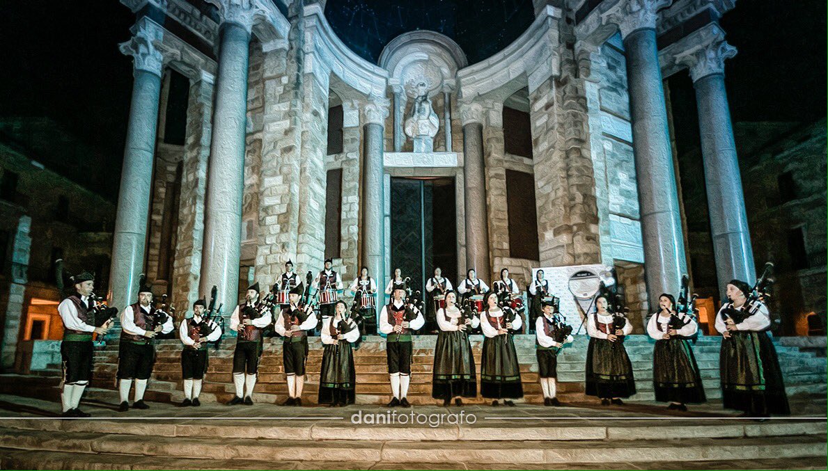 Banda de Gaitas de #Candas #asturias en el #sefh16 #gijon <a href="/LaboralCdlC/">Laboral Ciudad de la Cultura</a> <a href="/Culturagijon/">Cultura Gijón /Xixón</a> @DivertiaGijon @61CongresoSEFH