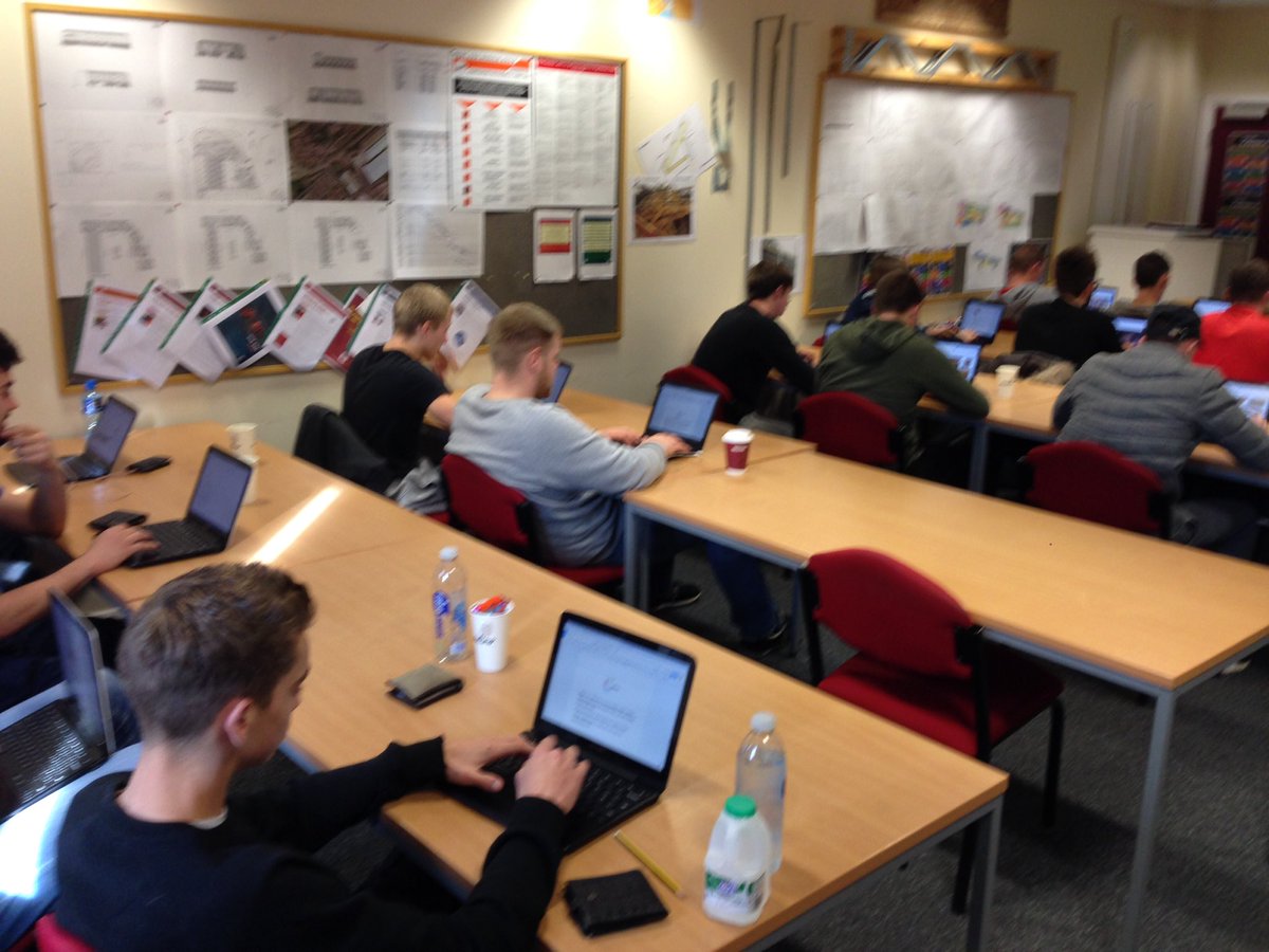 Excellent paperless session with the level 2 apprentices today. @colegcambria <a href="/CITB_Wales/">CITB Wales</a> <a href="/cityandguilds/">City & Guilds</a>