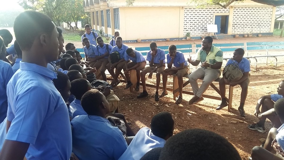 JuniorCampGhana's tweet photo. Eugene Aikins (#Odadee), a solar tech expert, mentored @ #Presec on love & sex & gave advice.. He was among #PresecAlumni @ #jcpresec. https://t.co/kbNLMS6y3p