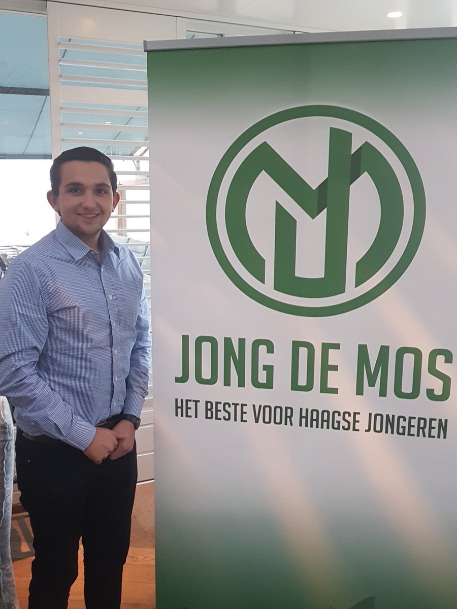 Jongerendh's tweet photo. Ook Jong de Mos is aanwezig bij @DeWaterreus voor de meet &amp; greet. Tot zo! https://t.co/KqDTShXVNj