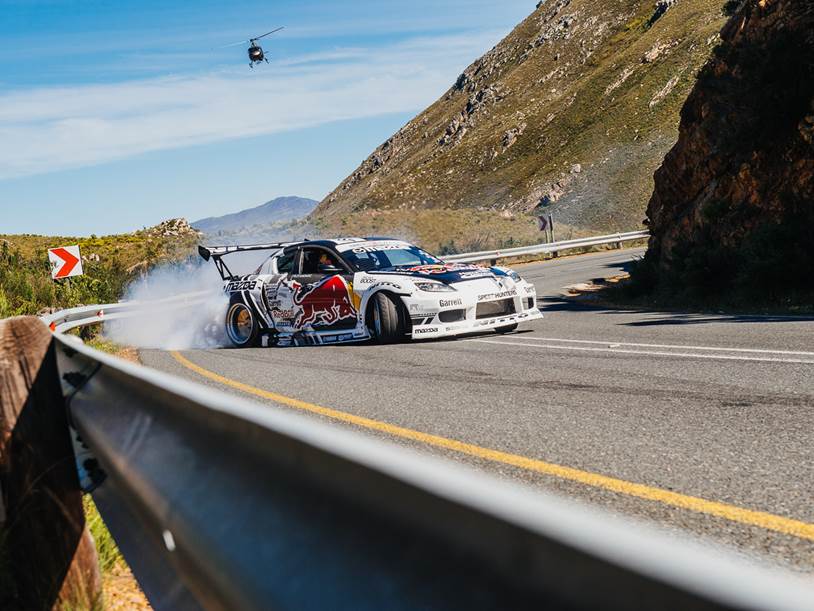 paranoydarg's tweet photo. Mira el vídeo completo de #ConquerTheCape https://t.co/DNagJfn6Qp @redbullARG #Autos #Velocidad https://t.co/Vq2Dh8w0kN