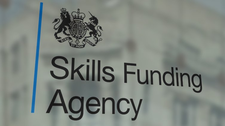 FEWeek's tweet image. Government set for u-turn on apprenticeships funding cuts bit.ly/2dJ6dBf