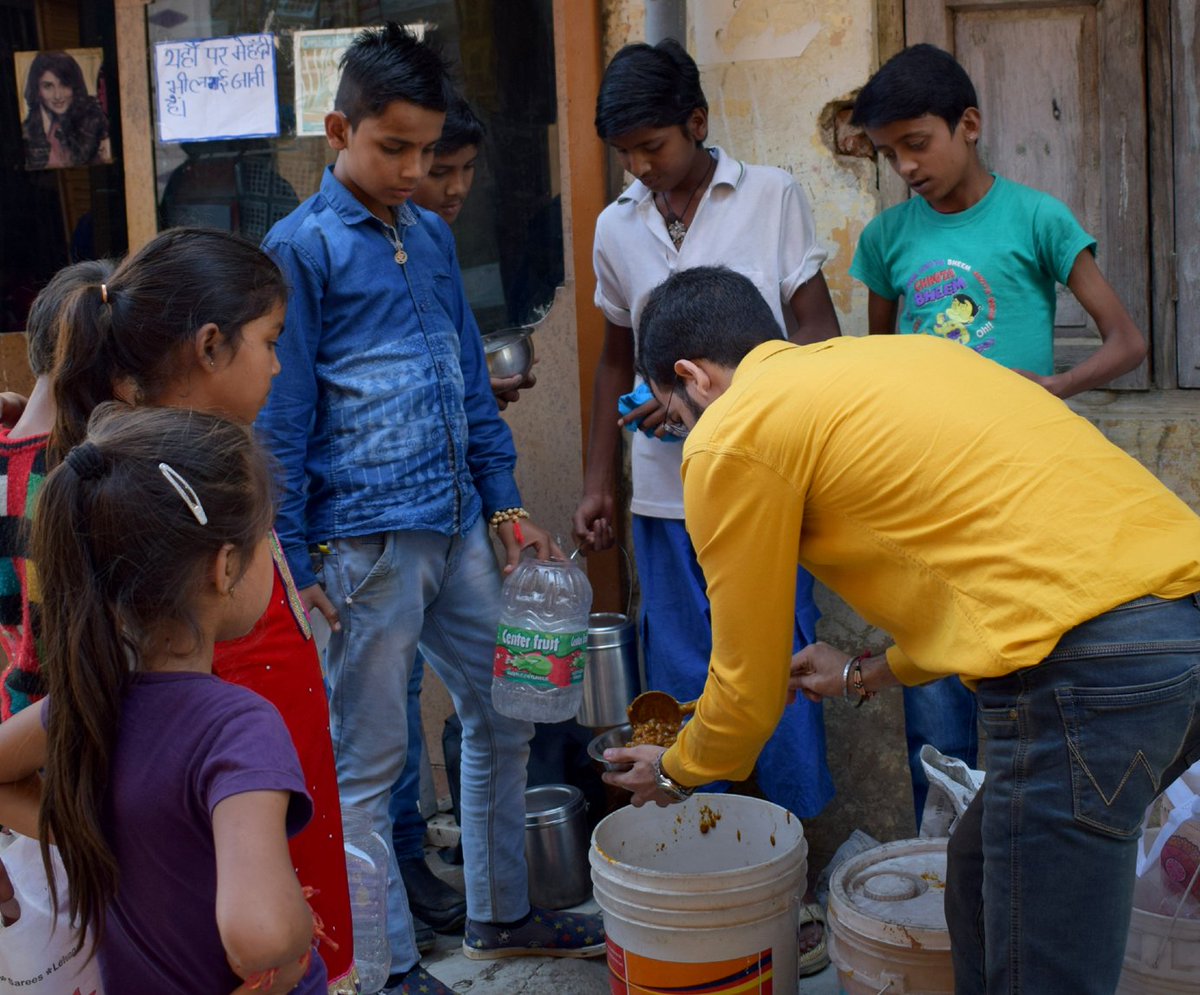 malhotrapulkit4's tweet photo. We make a living by what we get, but we make a life by what we give! Participate in the Global Movement org by @FeedingIndia 

#ZeroHunger https://t.co/8z5eUVZZFk