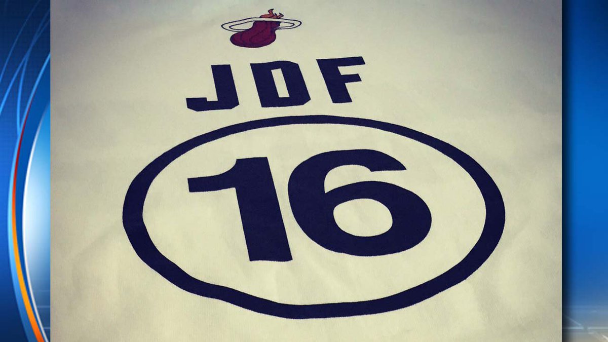 The @MiamiHEAT to wear shooting shirts honoring late Jose Fernandez tonight vs. Nets bit.ly/2dNSAxE?utm_me… https://t.co/vjHeabDaRR