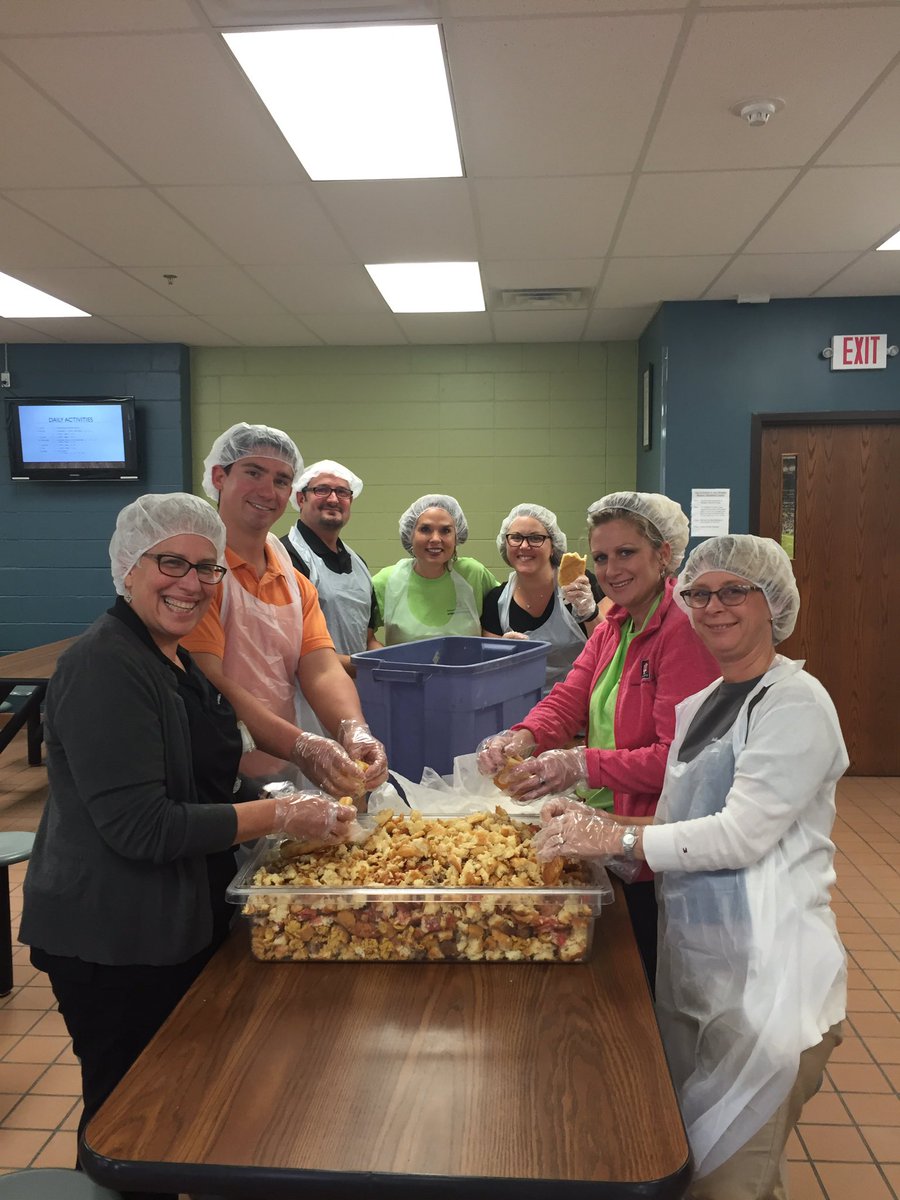 euler_mona's tweet photo. So proud of the neuroscience team giving back to our community @IUHealthTeam #wheelermission @gadamsindy https://t.co/tIqtTqZk0z