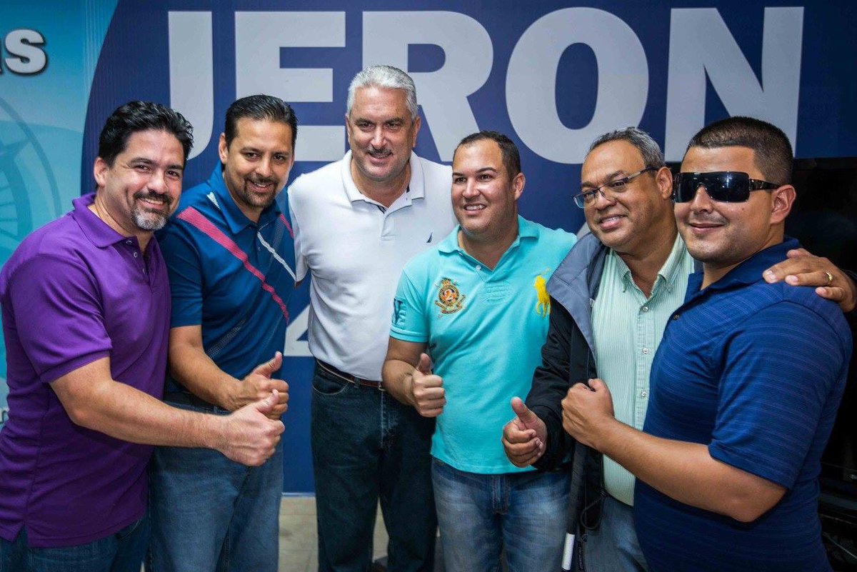 trschatz51's tweet photo. Felicito al próximo alcalde de Quebradillas, @Jeroncito2016 en su cumpleaños. Muchas bendiciones y éxito siempre! Un abrazo! https://t.co/jQsMyoRxc2