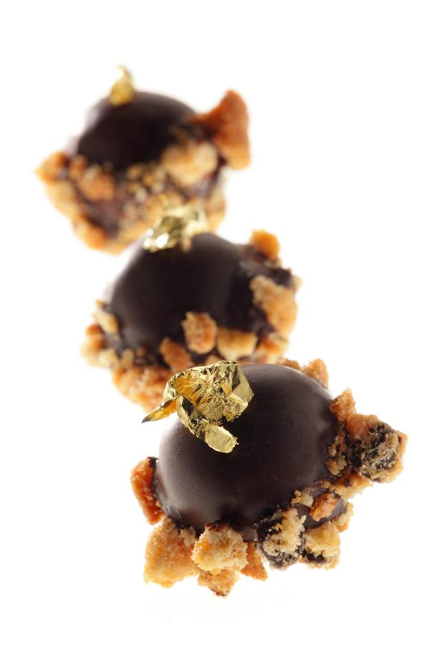 BrunoViala's tweet photo. Truffe #Chocolat #Cookie https://t.co/Q4Bdw4OUUj #crazycookie #Executive #HauteVoltigeCulinaire #traiteur https://t.co/fS6ePIsVia