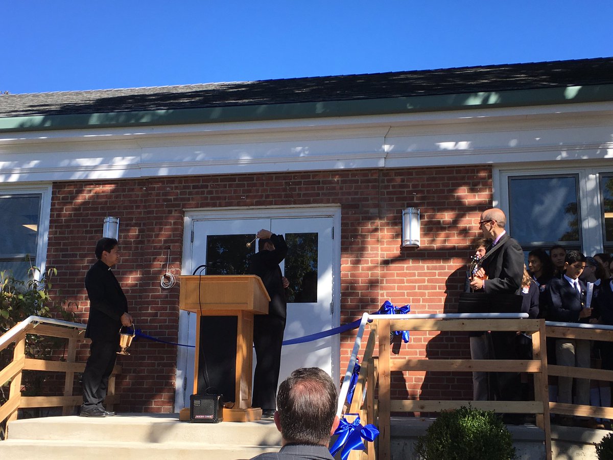 BptSup's tweet photo. Congrats Greenwich Catholic! Beautiful day for a ribbon cutting and blessing. New Upper School is beautiful @gcsct #GreatKidsGreatSchool https://t.co/hzTVaEBRVR