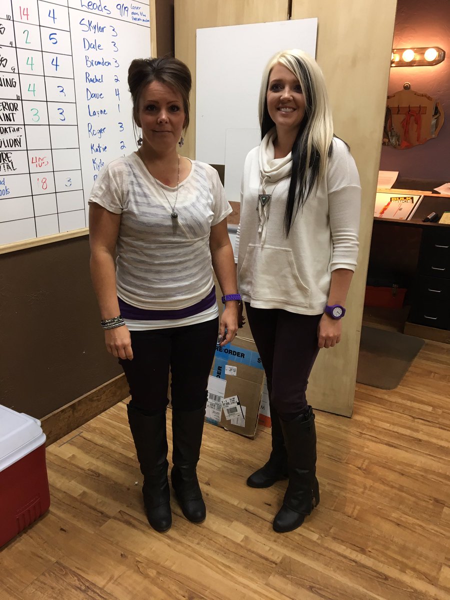 lexilou0027's tweet photo. I see double at #phenomenal4407 on tweedledee&amp;tweedledumb day! @D53_CAM @CAM_THD #cashierappreciation https://t.co/OEuICE7EWJ