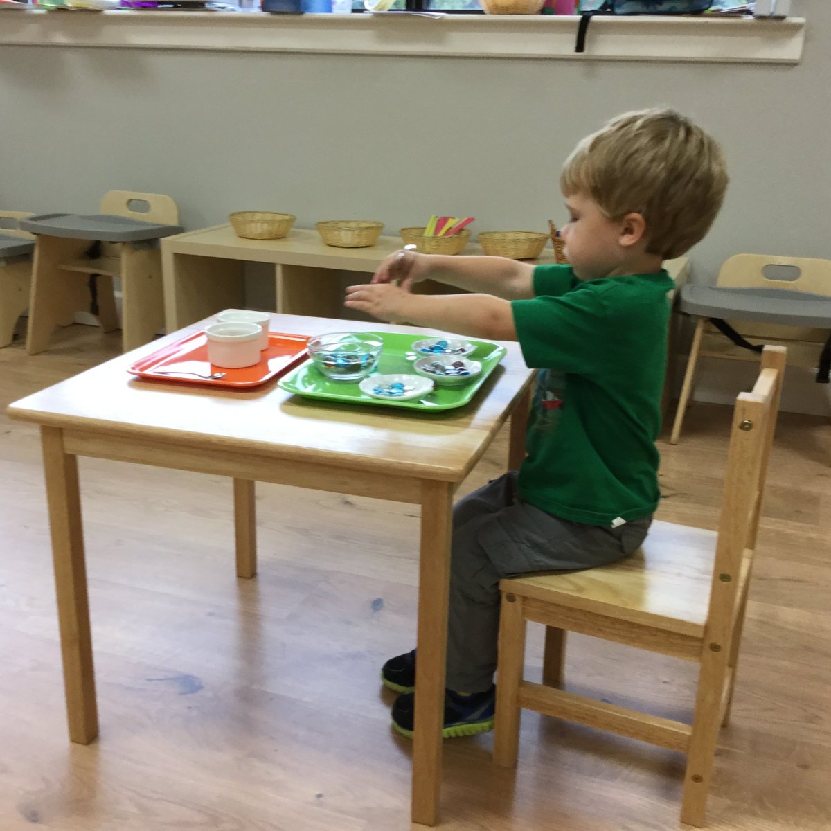 Practical Life in our Early Montessori Classroom!
This classroom is for ages 18-36 months. 
happymindsmontessori.com