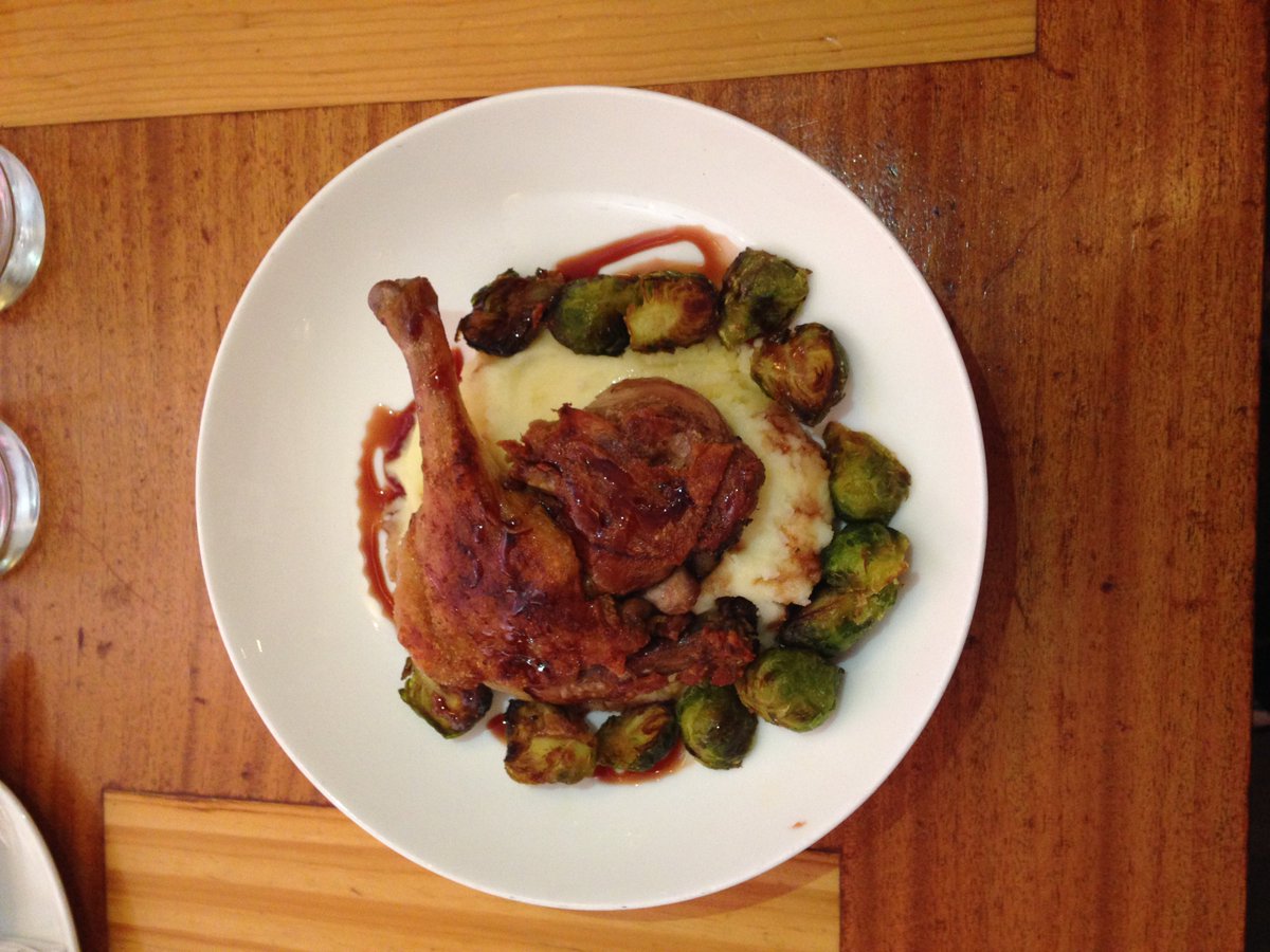 Geez, lotta cheese &amp; much more when we feature <a href="/BarPastoral/">Bar Pastoral</a> on our season opener Fri, 8p <a href="/wttw/">WTTW - Chicago PBS</a> <a href="/LakeviewEast/">Lakeview East</a> @ThisIsLakeview   #checkplease