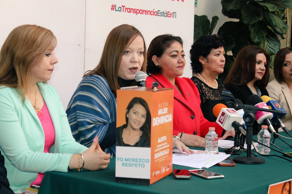 contraloriamich's tweet photo. Colocaremos buzones naranjas en las instancias que atienden a las mujeres víctimas de violencia en Michoacán. (1/3) https://t.co/M6ZONMFOmz