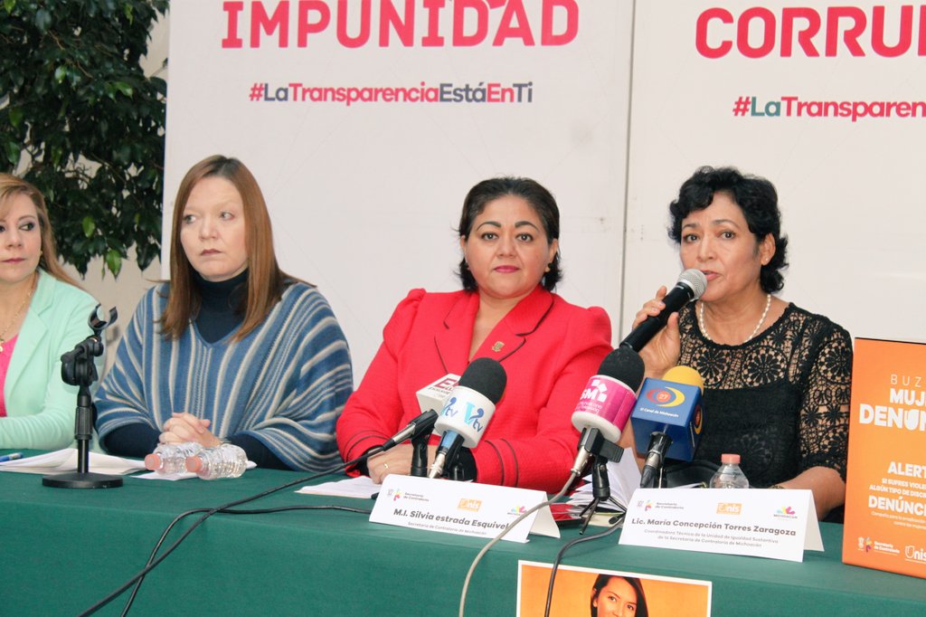 contraloriamich's tweet photo. Colocaremos buzones naranjas en las instancias que atienden a las mujeres víctimas de violencia en Michoacán. (1/3) https://t.co/M6ZONMFOmz